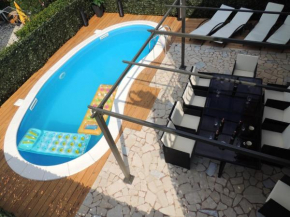 Welcoming Villa in Vantačići with Pool and Sea View